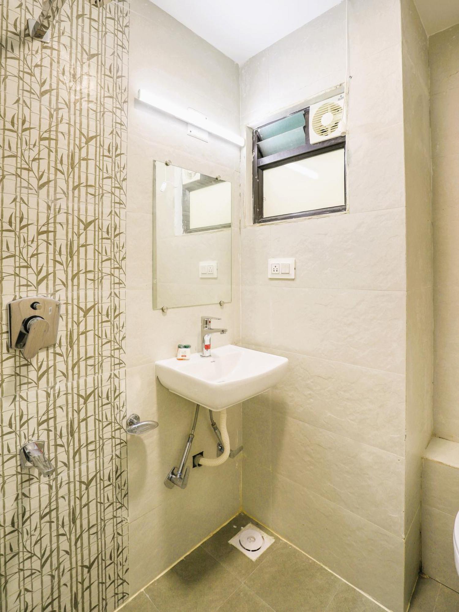 Stayguru Hotel Atithi Bhuj Exterior foto